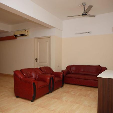 Hotel Tayas Trippapur Exterior photo